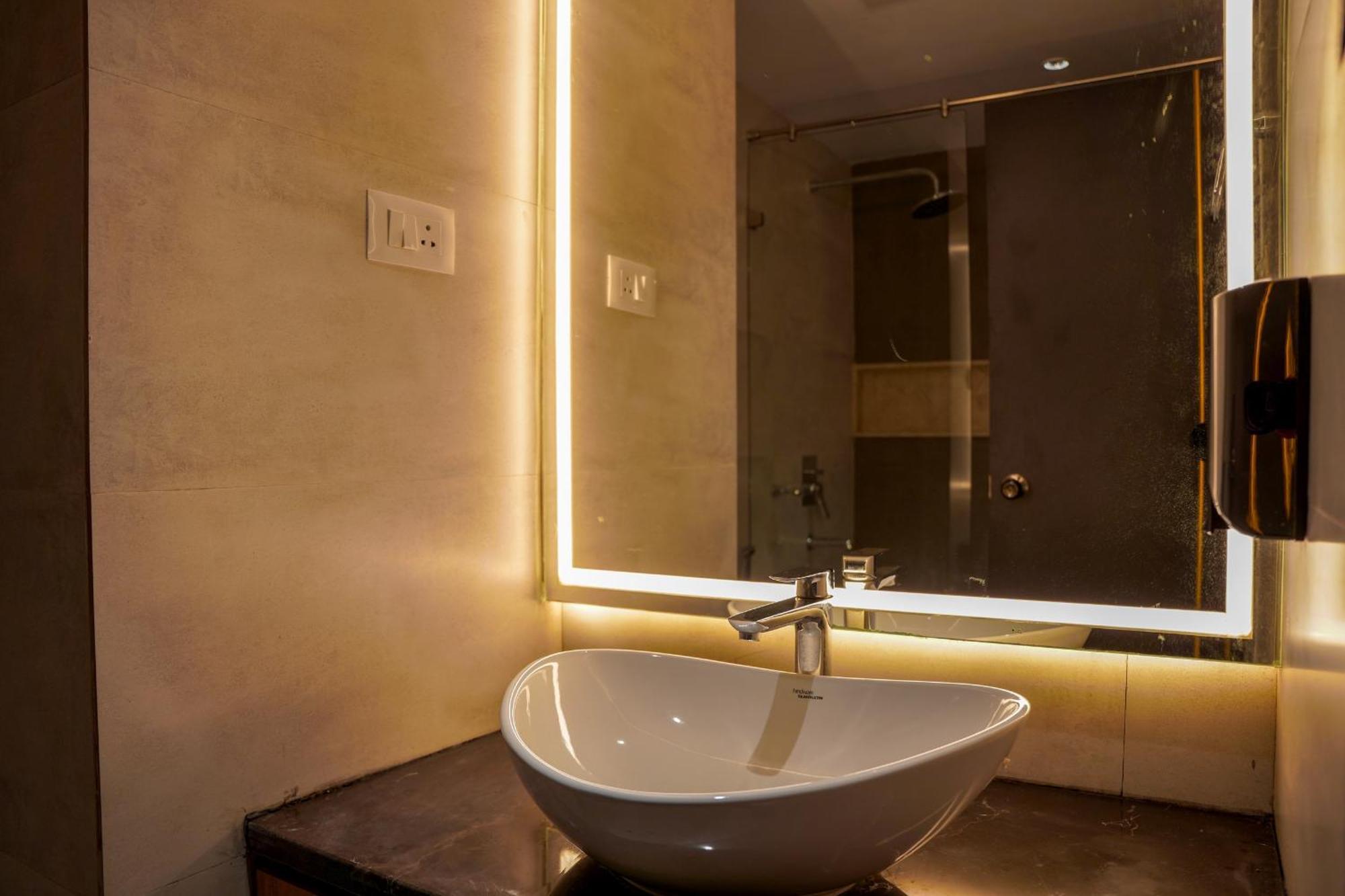 Hotel Beyond Blu Portblair พอร์ตแบลร์ ภายนอก รูปภาพ